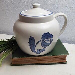 Vintage‎ Pfaltzgraff Stoneware Handled Pot with Blue Floral Design and Lid